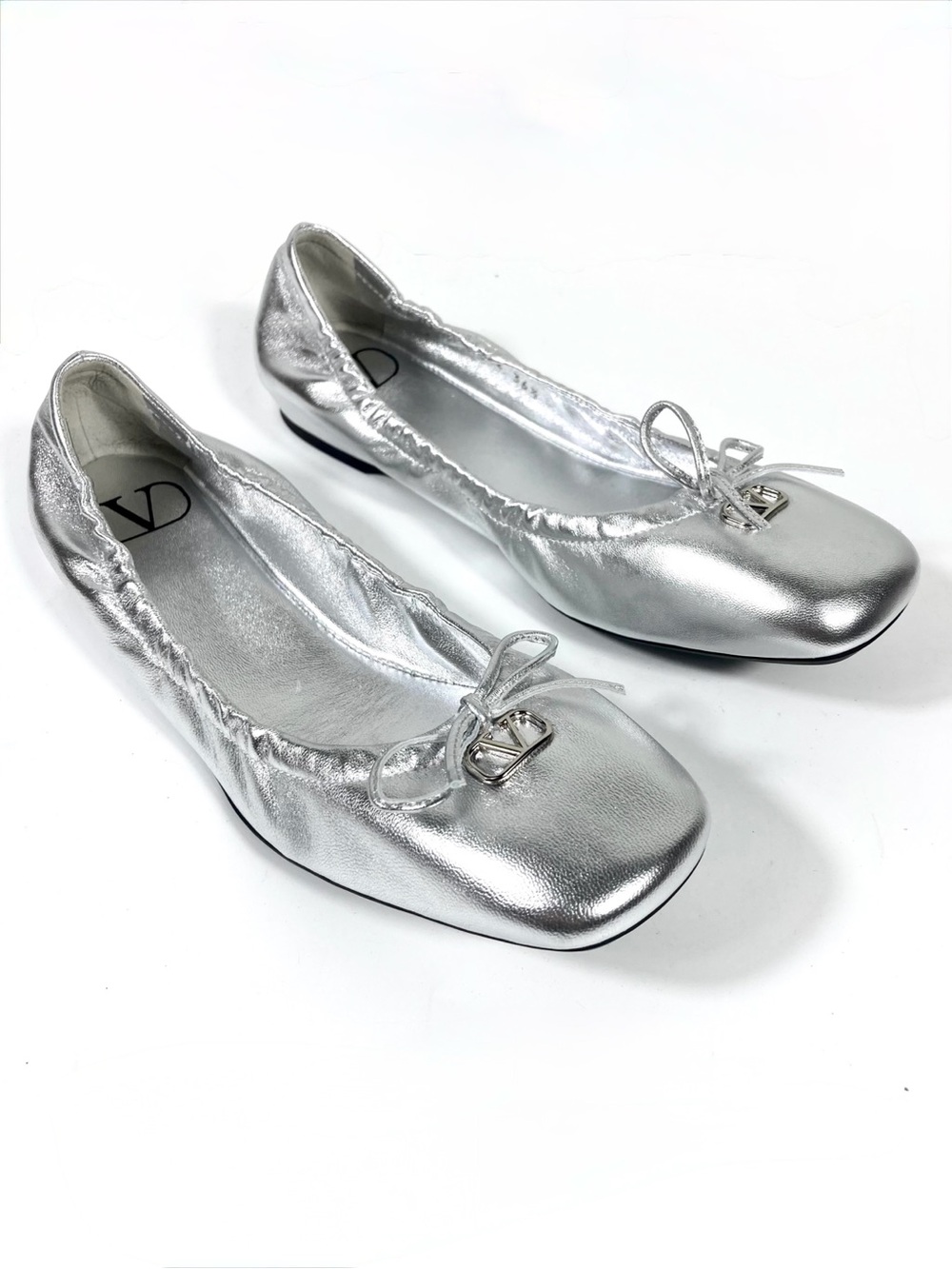Valentino Garavani VLOGO Signature Metallic Silver Leather Ballet Flats 36.5 NEW